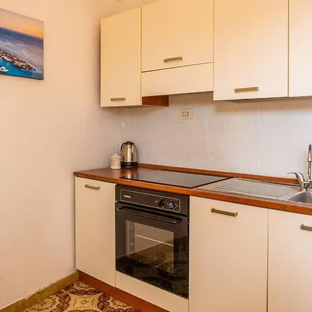 Middle Earth ラ・スペツィア